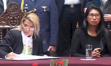 Jeanine Áñez rechaza ley de postergación de las elecciones