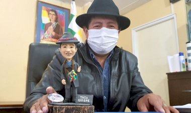 Quispe entrega oficinas de Fondo Indígena y descarta otro cargo en el Gobierno