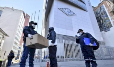 Detienen a funcionaria de YPFB por caso de compra directa de seguros