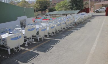 La gobernación de Tarija entrego 25 camas para terapia intensiva de covid-19