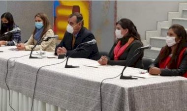 Añez lanza crédito con interés del 3% para promover el consumo y crear empleo