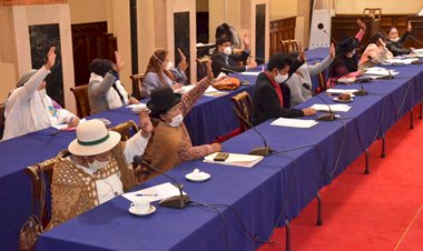 Senado aprueba ley para que el diferimiento del pago de créditos bancarios sea hasta diciembre