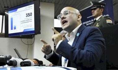 Fiscalía imputa por corrupción a exgerente de Entel y pide la detención preventiva