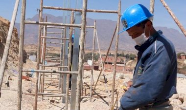 Este viernes inició la construcción de una fábrica de tubos y otra de Jugos en Uriondo