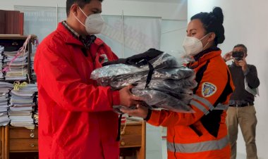 Bomberos de Tarija reciben herramienta para luchar contra incendios