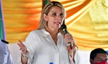 Añez sobre inhabilitación de Evo: «Lo hemos hecho con la ley en la mano, sin violencia»