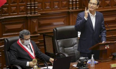 El Congreso peruano debate acaloradamente si destituye al presidente Vizcarra