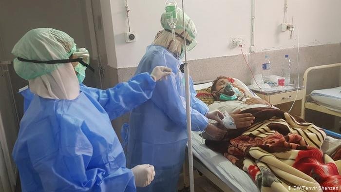 Ruta del coronavirus: Una asistió a una fiesta y otra estuvo en La Paz y Oruro