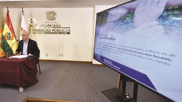 Los Bs 770 MM del Bono Familia saldrán de lo ahorrado en los proyectos del MAS