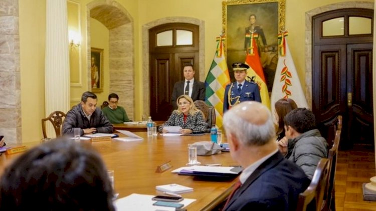 Nuevo decreto obliga a las clínicas privadas a dar infraestructura y medicamentos a pacientes con coronavirus