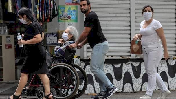 América, nuevo epicentro mundial de casos de covid-19 pero con menos muertes