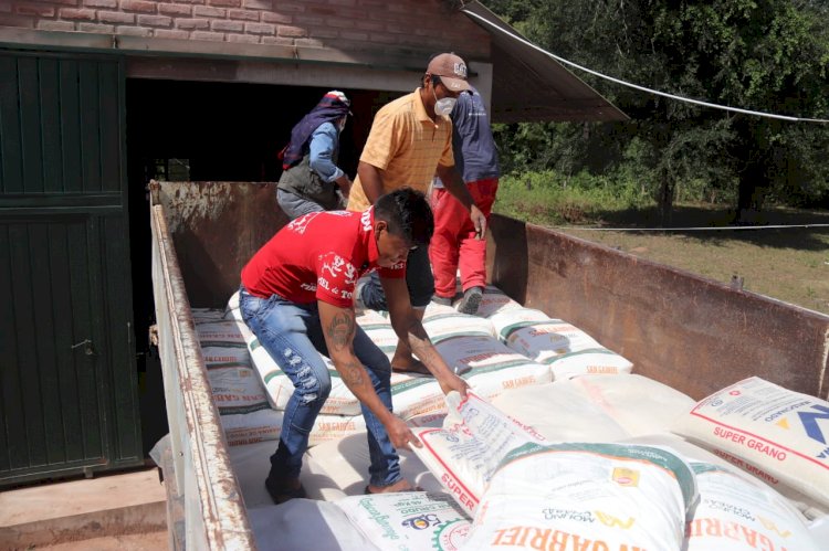 Gobernación de Tarija entrega víveres a pueblos indígenas del Chaco