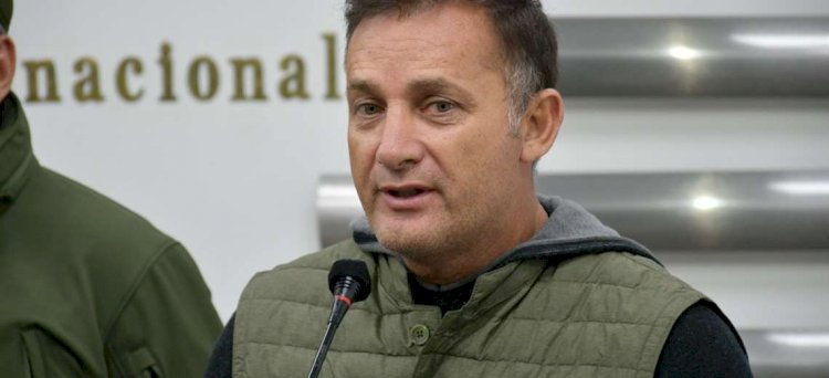Ministro de Defensa dice que su esposa contrajo Covid-19