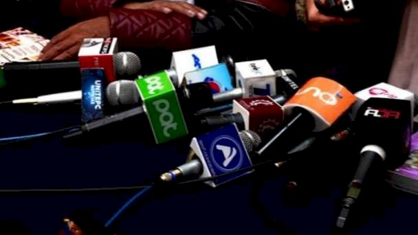 Gobierno deroga disposición del decreto que penaliza la información