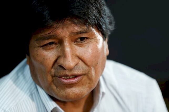 Gobierno denuncia que la gestión de Evo contrató tres radios en Argentina con dinero estatal, para su campaña electoral