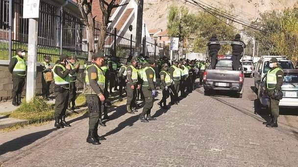 Tras megaoperativo, Gobierno no sabe si Quintana está en la residencia mexicana