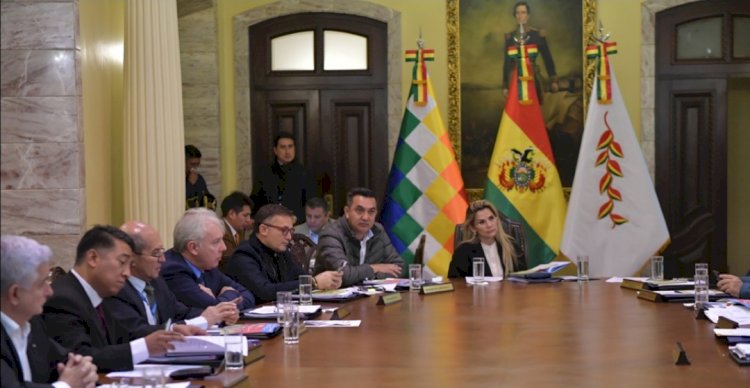 El Gobierno se reúne para definir un nuevo paquete de medidas para reactivar la economía