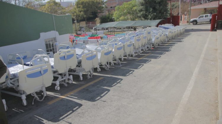 La gobernación de Tarija entrego 25 camas para terapia intensiva de covid-19