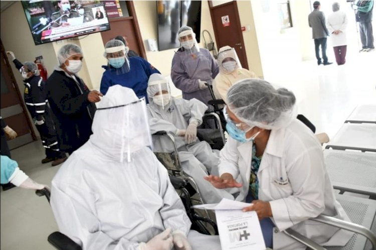 Áñez instruye que el PGE 2021 destine 10% al área de salud