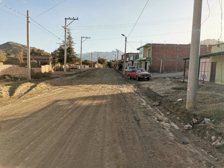 Inició la 1° fase del asfaltado de la calle principal de Padcaya