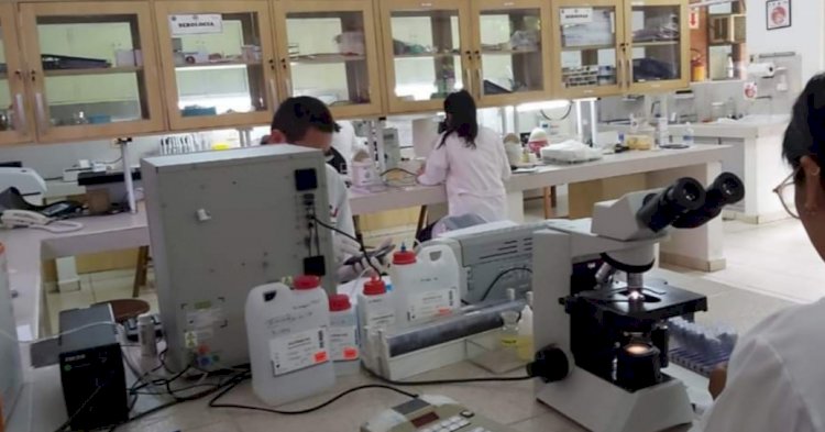La Defensoría solicita a la Contraloría supervise la compra de test con posible sobreprecio