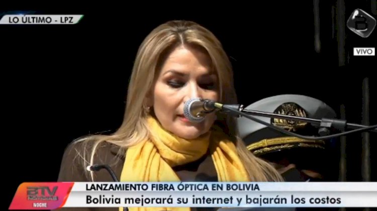Bolivia inaugura la fibra óptica de internet con conexión directa al Pacífico